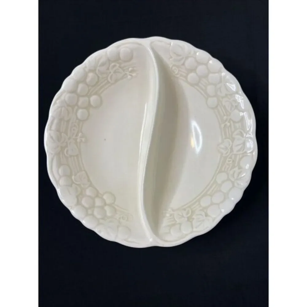 Metlox Poppytrail USA ANTIQUE GRAPE Round Divided Vegetable Bowl‎